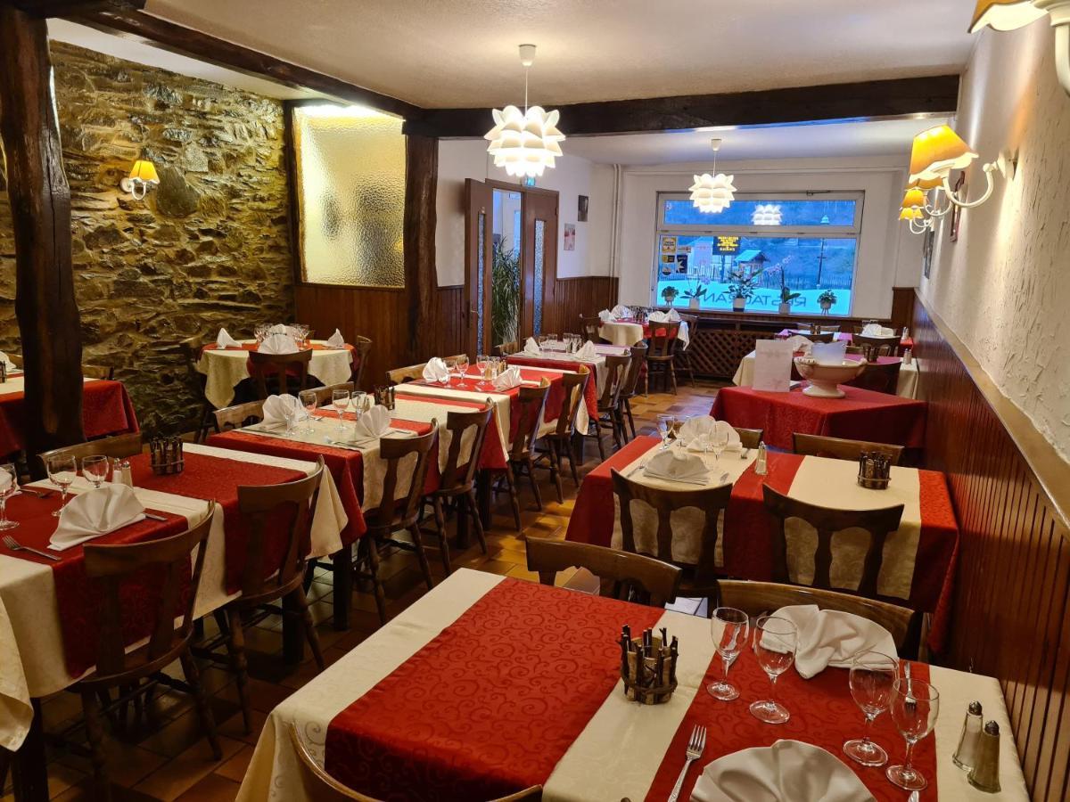 Logis Le Franco Belge Hotel Monthermé Екстериор снимка